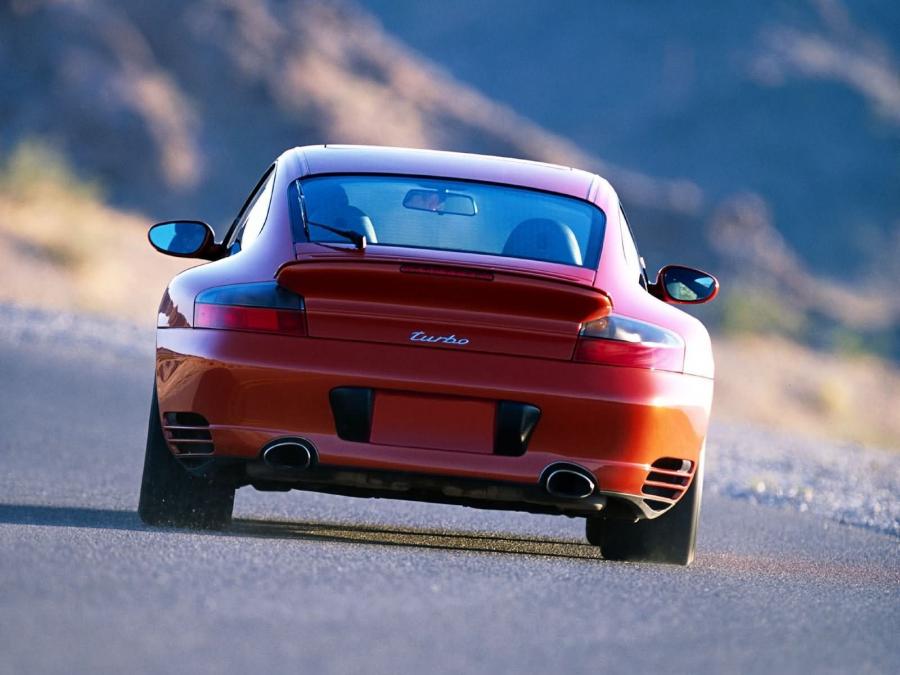  Porsche 911 Turbo 2002 года  (фото 7 из 11)